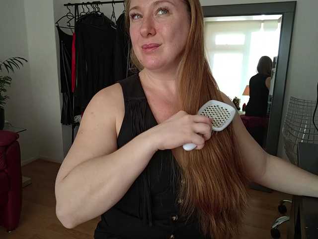 MazyMi's BongaCams show and profile