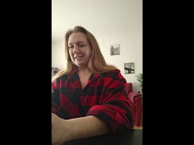 MazyMi's BongaCams show and profile