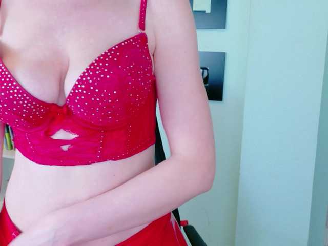 Lisa-Caprice's BongaCams show and profile
