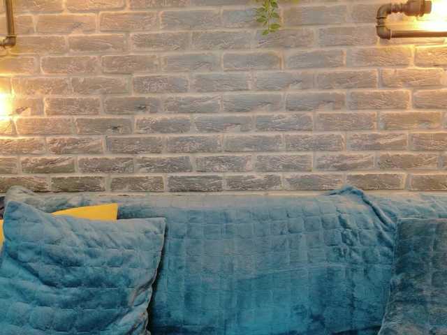 Lisa-Caprice's BongaCams show and profile