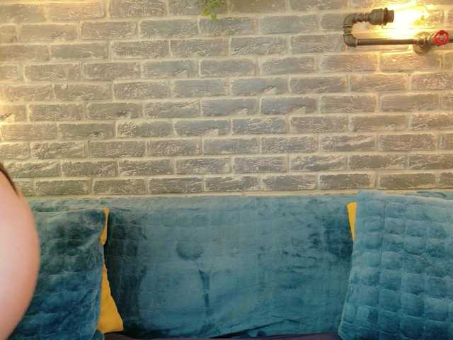 Lisa-Caprice's BongaCams show and profile