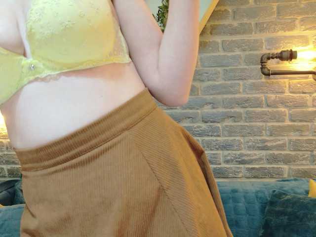 Lisa-Caprice's BongaCams show and profile