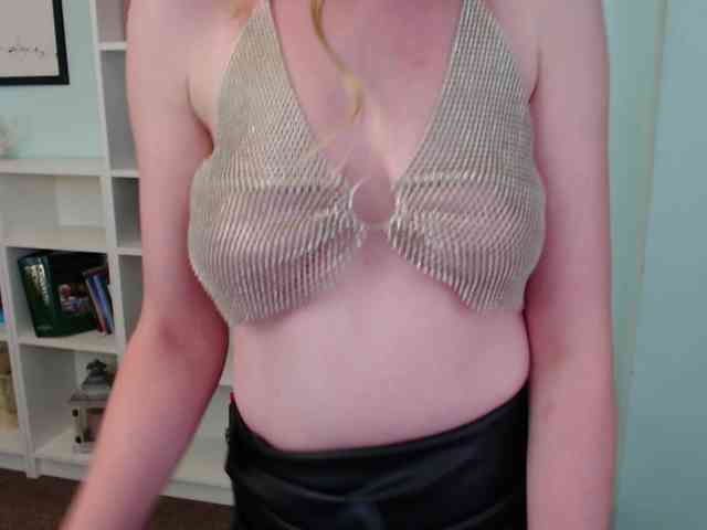 online chatroom Lisa-Caprice