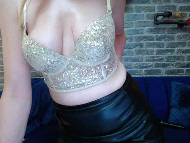 Lisa-Caprice webcam