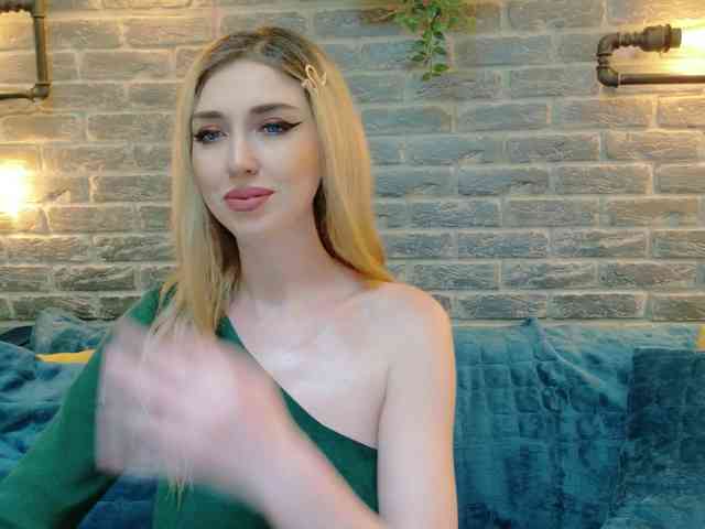 Lisa-Caprice webcam