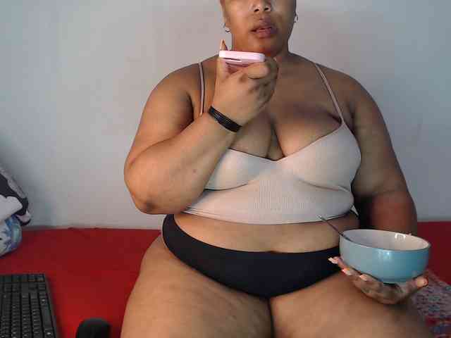 SexyChill1992 webcam