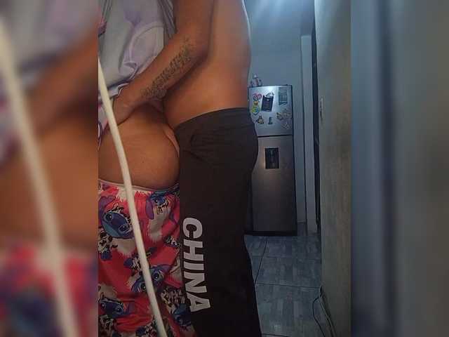 Kingofqueen23's BongaCams show and profile