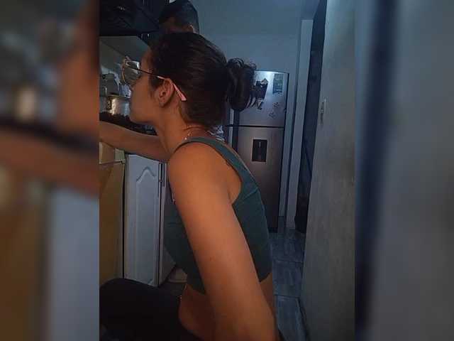 Kingofqueen23's BongaCams show and profile