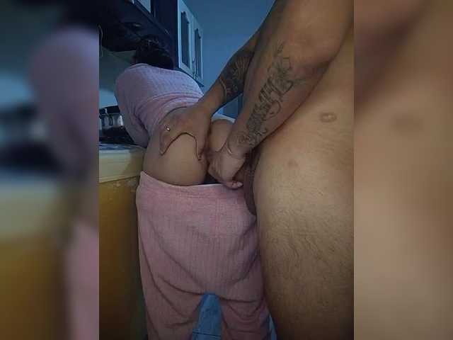 go to chat with Kingofqueen23