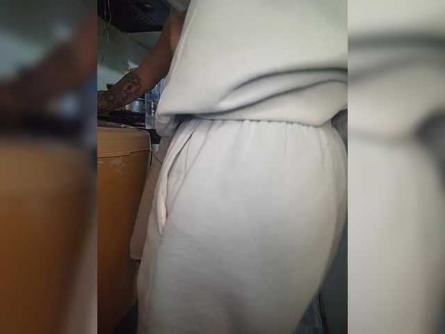 Kingofqueen23 from BongaCams is Freechat