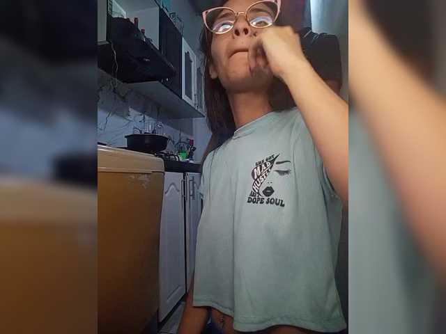 Kingofqueen23's BongaCams show and profile