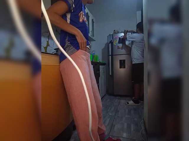 Kingofqueen23's BongaCams show and profile