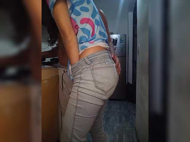 Kingofqueen23's BongaCams show and profile