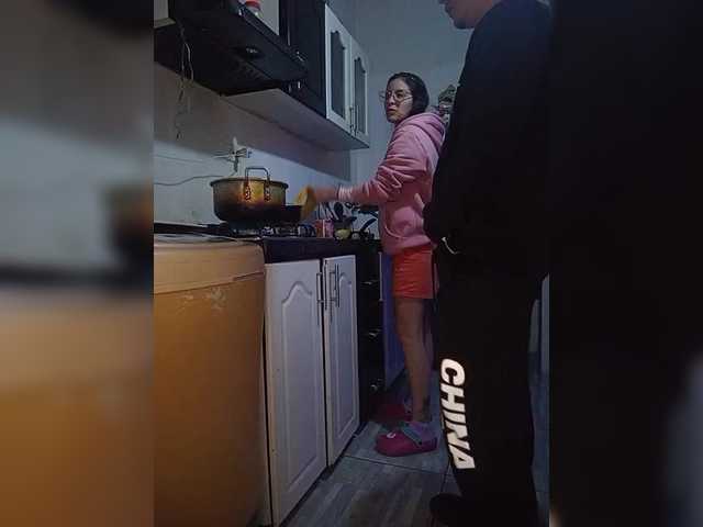 Kingofqueen23's BongaCams show and profile