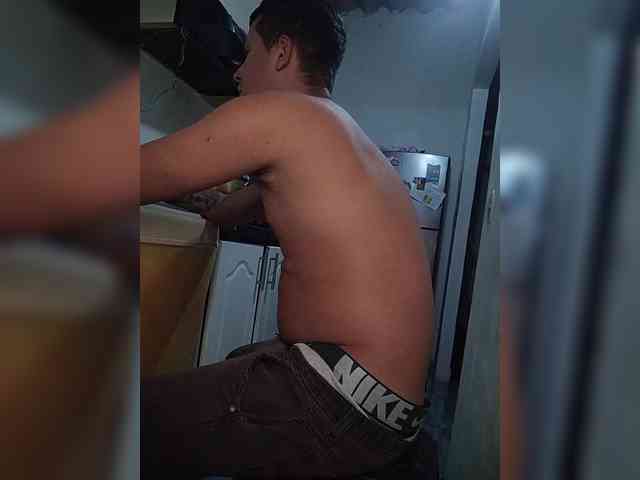 Kingofqueen23 webcam