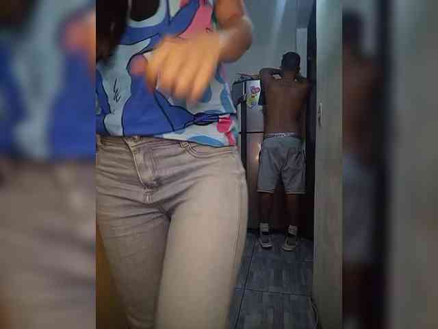 Kingofqueen23 webcam