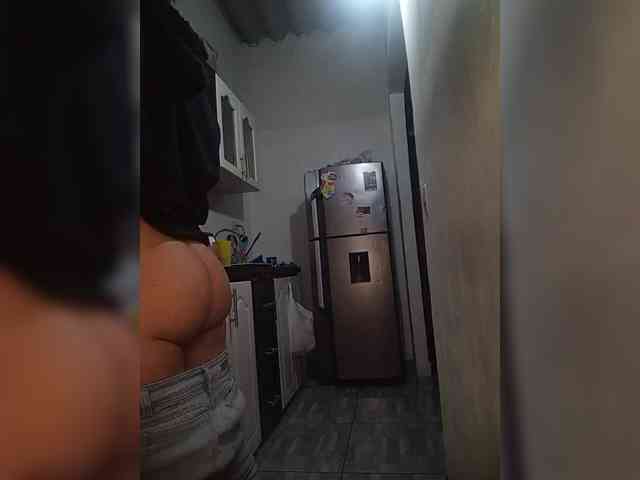 Kingofqueen23 webcam