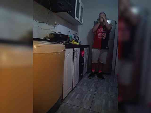 Kingofqueen23 webcam