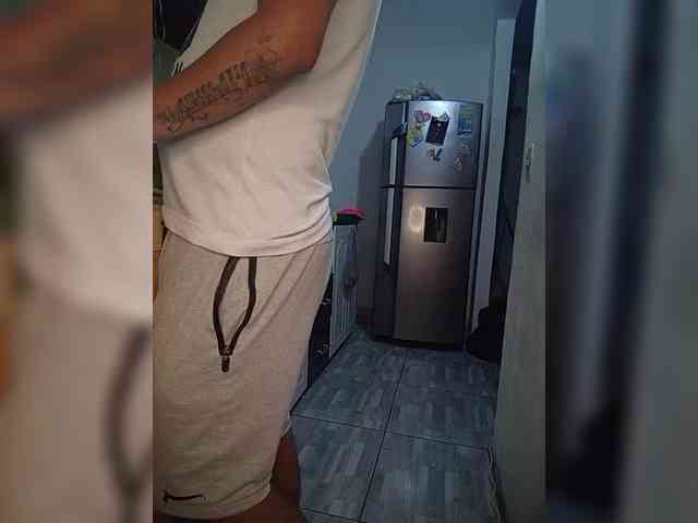 Kingofqueen23 webcam