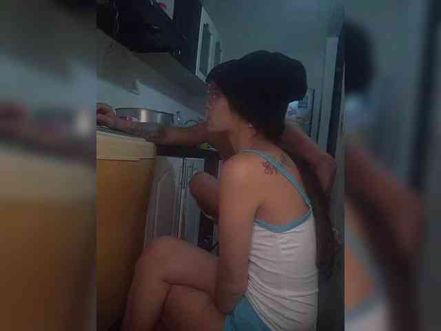 Kingofqueen23 webcam