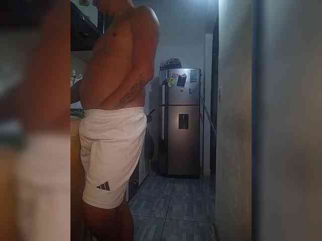 Kingofqueen23 webcam