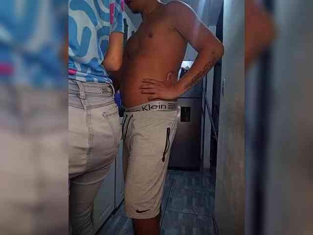 Kingofqueen23 webcam