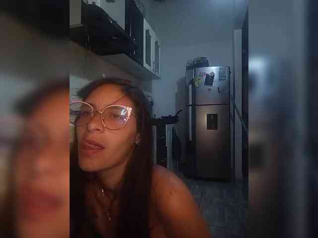 Kingofqueen23 webcam