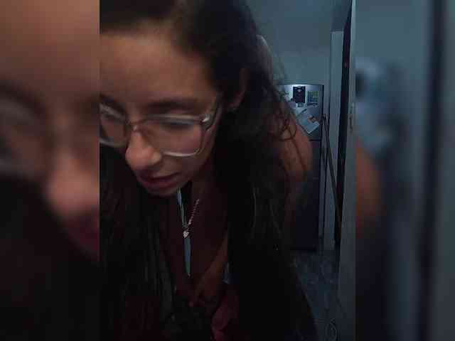 Kingofqueen23 webcam