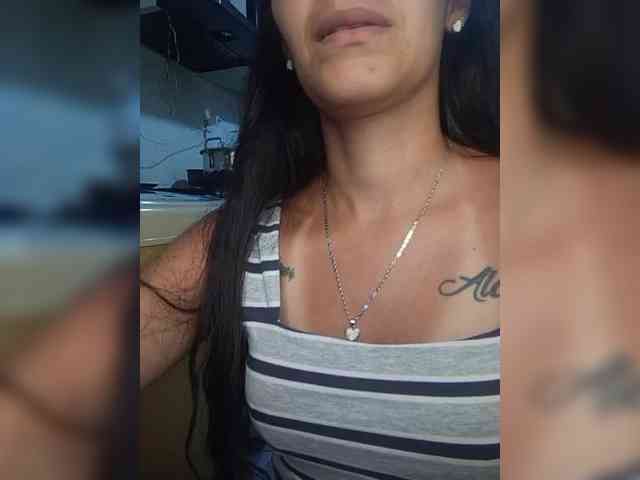 Kingofqueen23 webcam