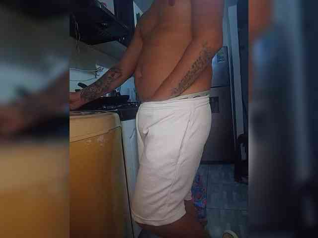 Kingofqueen23 webcam