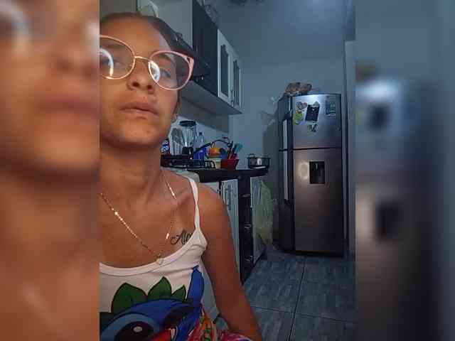 Kingofqueen23 webcam