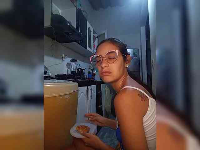 Kingofqueen23 webcam