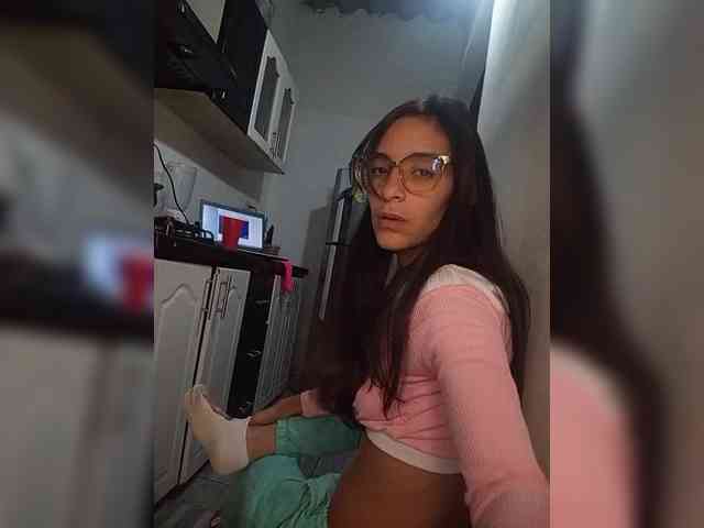 Kingofqueen23 webcam