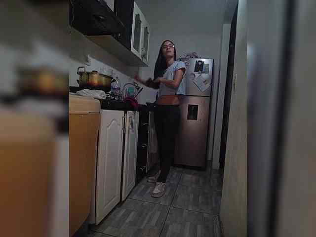 Kingofqueen23 webcam