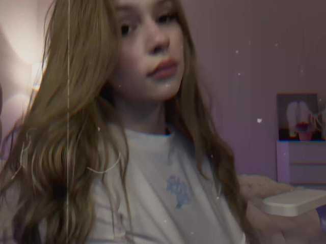 fymryn's BongaCams show and profile