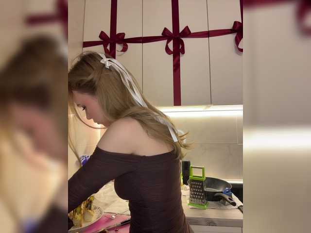 fymryn's BongaCams show and profile