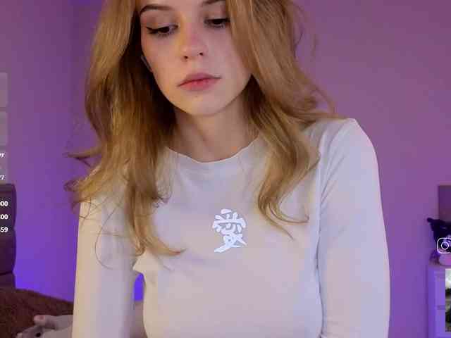 fymryn Live Webcam on BongaCams