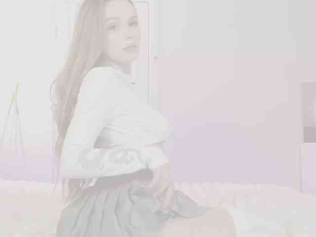 fymryn Live Webcam on BongaCams