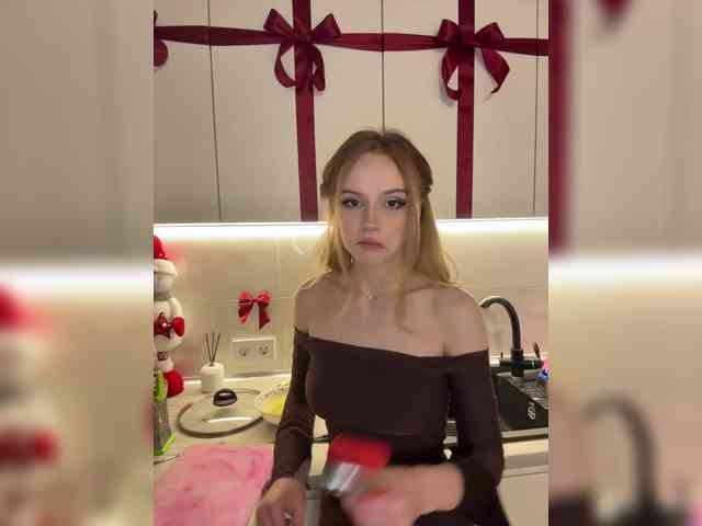 fymryn Live Webcam on BongaCams