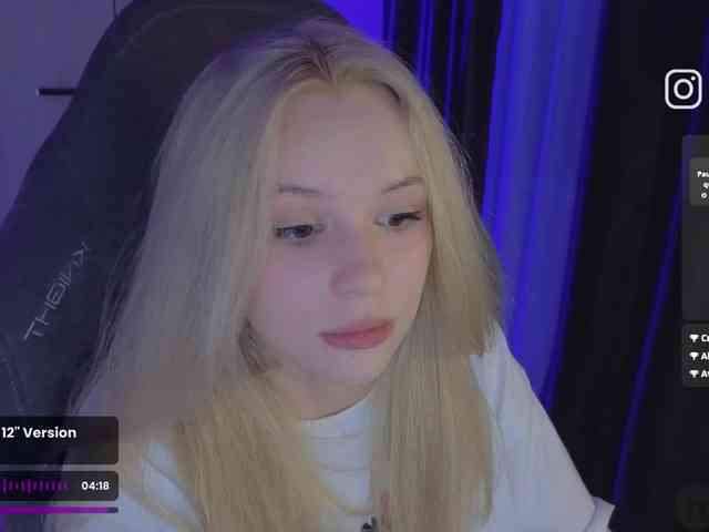 fymryn Live Webcam on BongaCams
