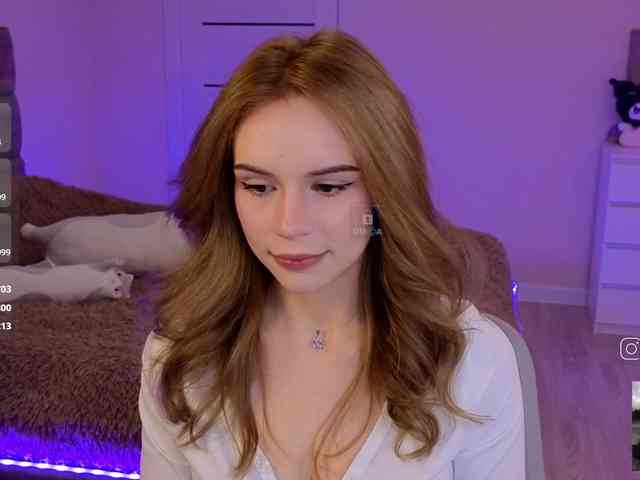 fymryn Live Webcam on BongaCams