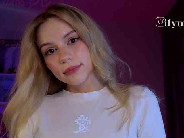 fymryn Live Webcam on BongaCams