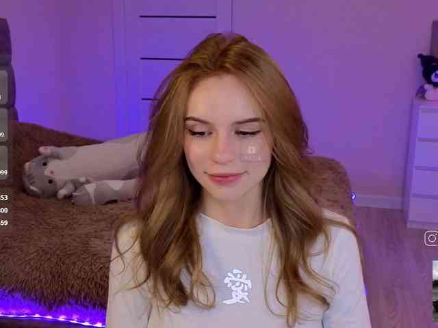 fymryn Live Webcam on BongaCams