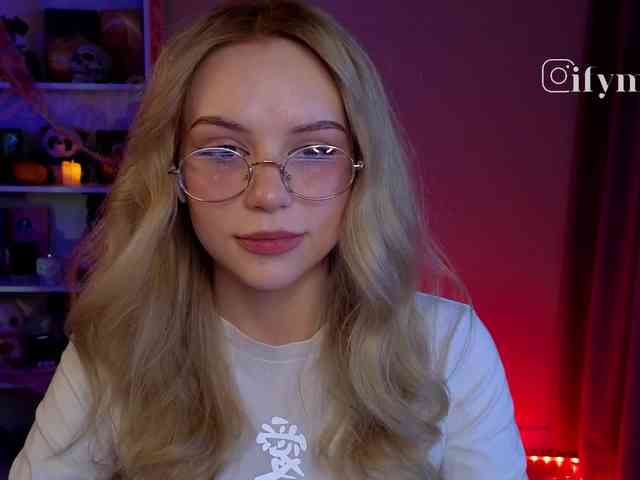 fymryn Live Webcam on BongaCams