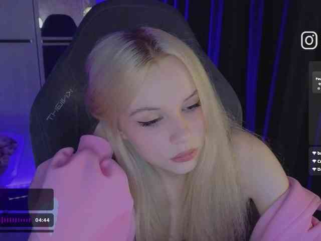 fymryn Live Webcam on BongaCams