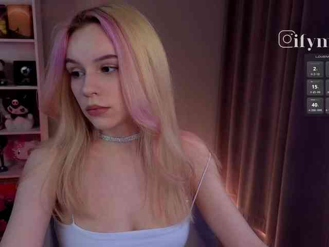 fymryn's webcam live show