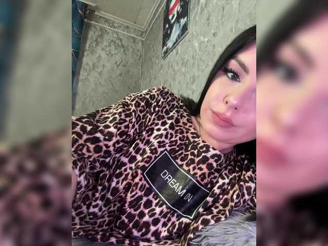 Nata17-1's BongaCams show and profile