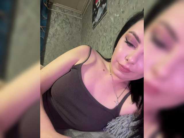 Nata17-1's BongaCams show and profile