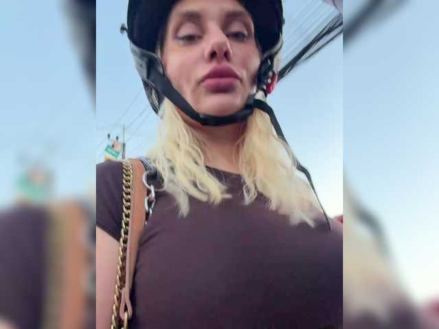 Tvoyasamka77's BongaCams show and profile