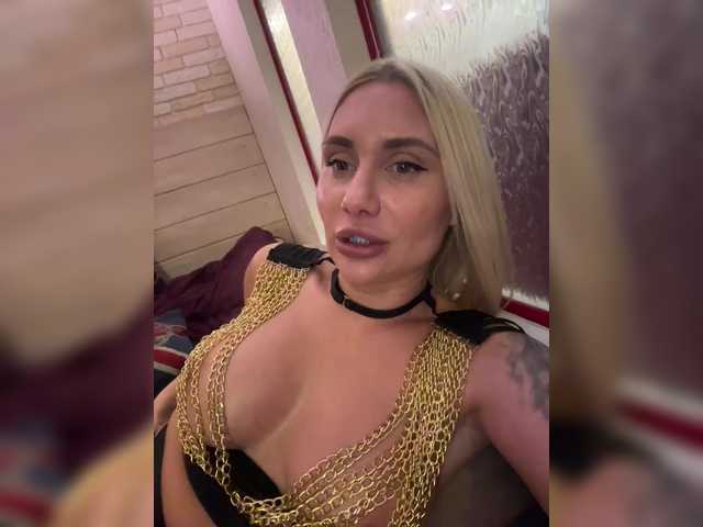 Tvoyasamka77's BongaCams show and profile